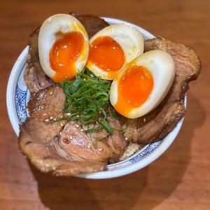 チャーシュー味玉入り弁当