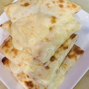 チーズナン/Cheese Nan