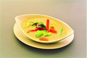 【タイシェフ特製】アボガドと野菜のカレー AVOCADO ＆ VEG GREEN CURRY