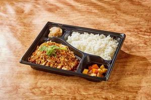 口水鶏弁当(よだれ鶏弁当)