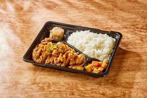 油淋鶏弁当(ユーリンチー弁当)