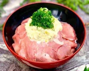 【人気No.2】ネギタン丼 Scallion and Beef Tongue Rice Bowl
