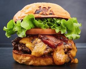 ベーコンチーズバーガーBacon Cheeseburger