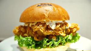 てりやきチキンバーガーTeriyaki Chicken Burger