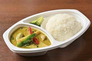 ゲーン・キオワーン ガイ BOX / Gaing Keaw Wan Gai BOX