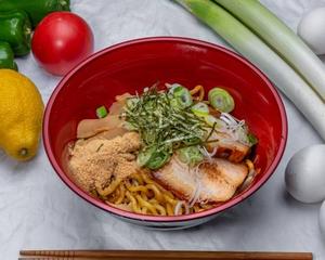魚介油そば(煮干し炊き出し油風味)