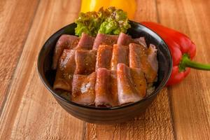 ローストビーフ丼(特盛)*ローストビーフ120g