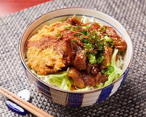 自家製 牛スジどて煮＆飛騨牛コロッケ丼