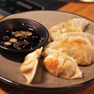 手作り餃子(gyoja) 6 pcs