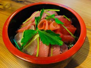 マグロ丼