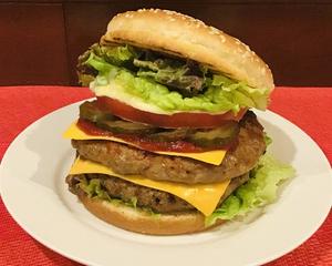 自家製ひき肉のダブルチーズバーガー Double cheeseburger Halal
