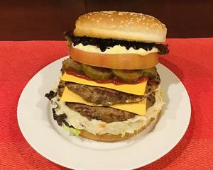自家製ひき肉のBIGポテトダブルチーズバーガー Big potato double cheeseburger Halal