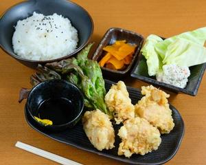 ジョニーのからあげ 大分名物とりてん弁当 かぼすぽんず付き 4個 Deep Fried Chicken Bento Box with Ponzu Citrus Juice 4pcs