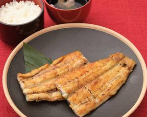 白焼定食 亀  (一尾) 肝吸い付