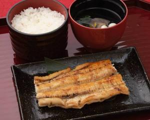 白焼定食 鶴  (半身) 肝吸い付
