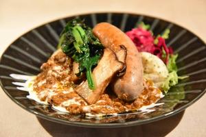 キーマカレー(野菜+無添加生ソーセージ付き)