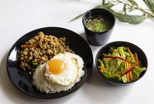 ガパオ、グリーンカレーWセット