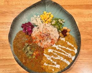 【当店人気No.2】 あいがけ2種 結カレー+スパイスチキンカレー