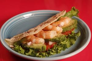 エビとアボカドのタコス Shrimp Avocado Tacos