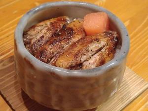 炭焼き 田舎地鳥の手羽中丼