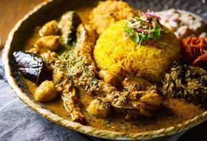 セセリとぼんじりと揚げナスのチーズチキンカレー