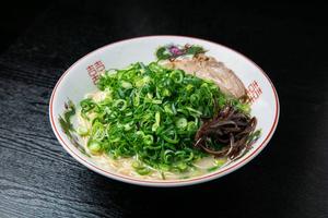 ネギ盛五割ラーメン