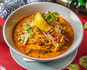 【当店大人気！！】カオソーイ Chiken Curry Noodles 