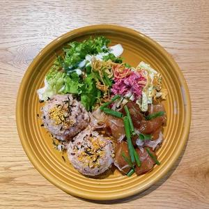 アヒポキプレート Ahi Poke Plate (Rice, Salad Set)