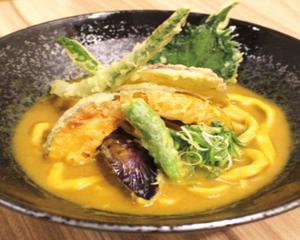 6種の野菜天カレーうどん Curry Udon with 6 Kinds of Vegetable Tempura