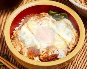 W(ダブル)卵とじカツ丼 Double Cutlet with Simmered Egg Rice Bowl