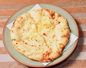 ガーリックチーズナン Garlic ＆ Cheese Naan
