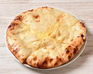 チーズナン Cheese Naan