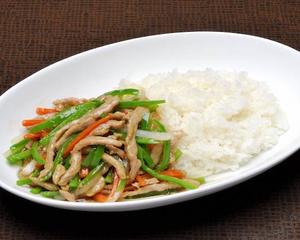 青椒肉絲あんかけご飯