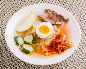 【人気】自家製スープの盛岡冷麺