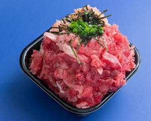 日本でここだけ！熟達した鮨通が一度は夢見るという鮪の中落ちだけのメガ