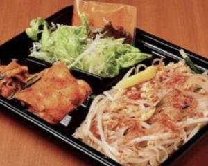 パッタイ弁当 / Pad Thai Bentou