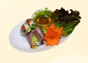 牛肉生春巻き2本 Gi Cun B2ci