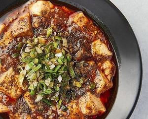 【丼ぶり】黒 「圧倒的東京麻婆豆腐」