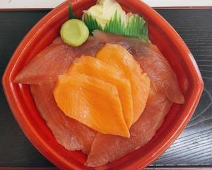 マグロサ-モン丼