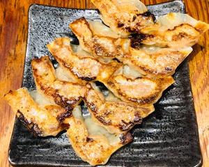 【当店自慢】焼き餃子にんにくあり(8個入り)