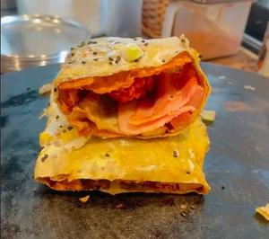 肉食物煎果子 ベーコン とり唐揚げ ソーセージ