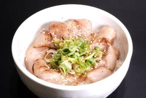 炙り豚丼