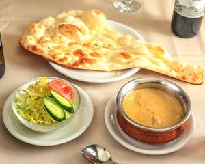 サグチキンとナンセット Saag Chicken ＆ Naan Set