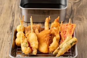 串かつ10本盛り(たっぷりソース付き)