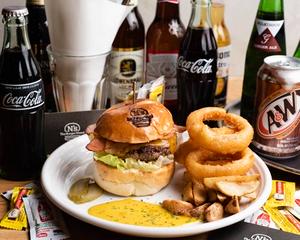 ベーコンチーズバーガー Bacon Cheeseburger