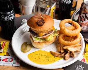 パインチーズバーガー Pineapple Cheeseburger