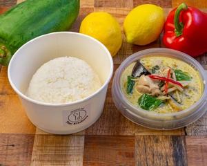 グリーンカレーご飯付き Green Curry with Rice