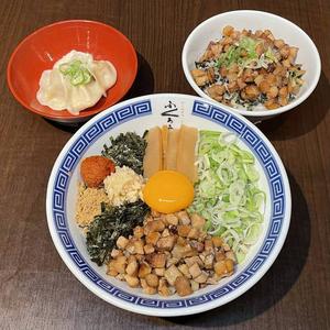 からみそまぜそば+チャーシュー丼+水餃子