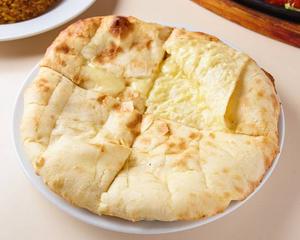 チーズナン(単品) Cheese Naan