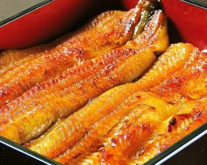 うな重(特上)/うなぎ約130g、ご飯250g Unagi rice box (pine)